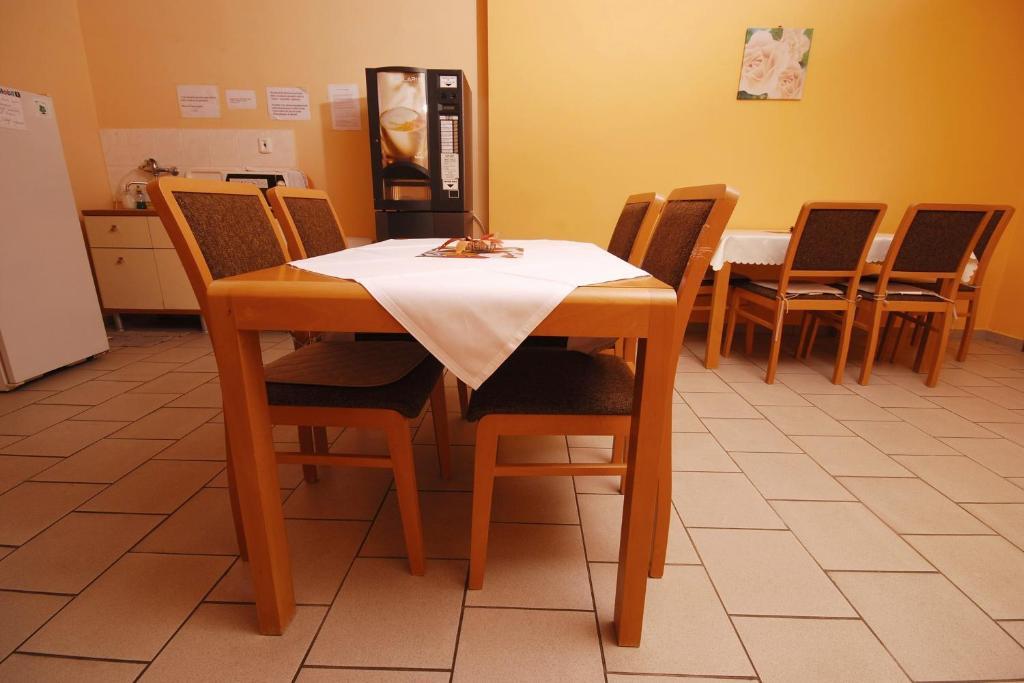 Expres Atack Penzion ブルノ エクステリア 写真